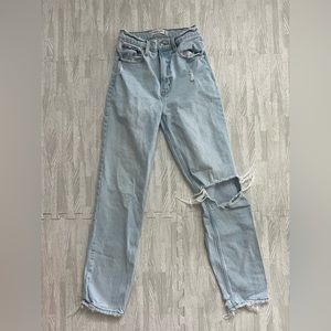 Abercrombie and Fitch The 90’s Straight Ultra High Rise jeans